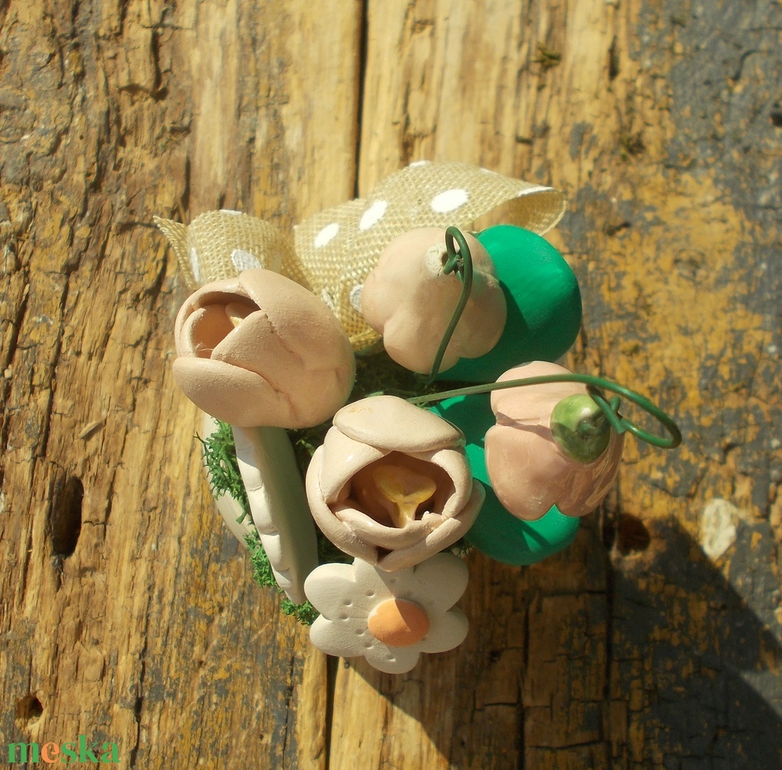 Asztaldísz anyák napjára. - otthon & életmód - virágdekoráció - virágdíszek - virágdísz kaspóban - Meska.hu