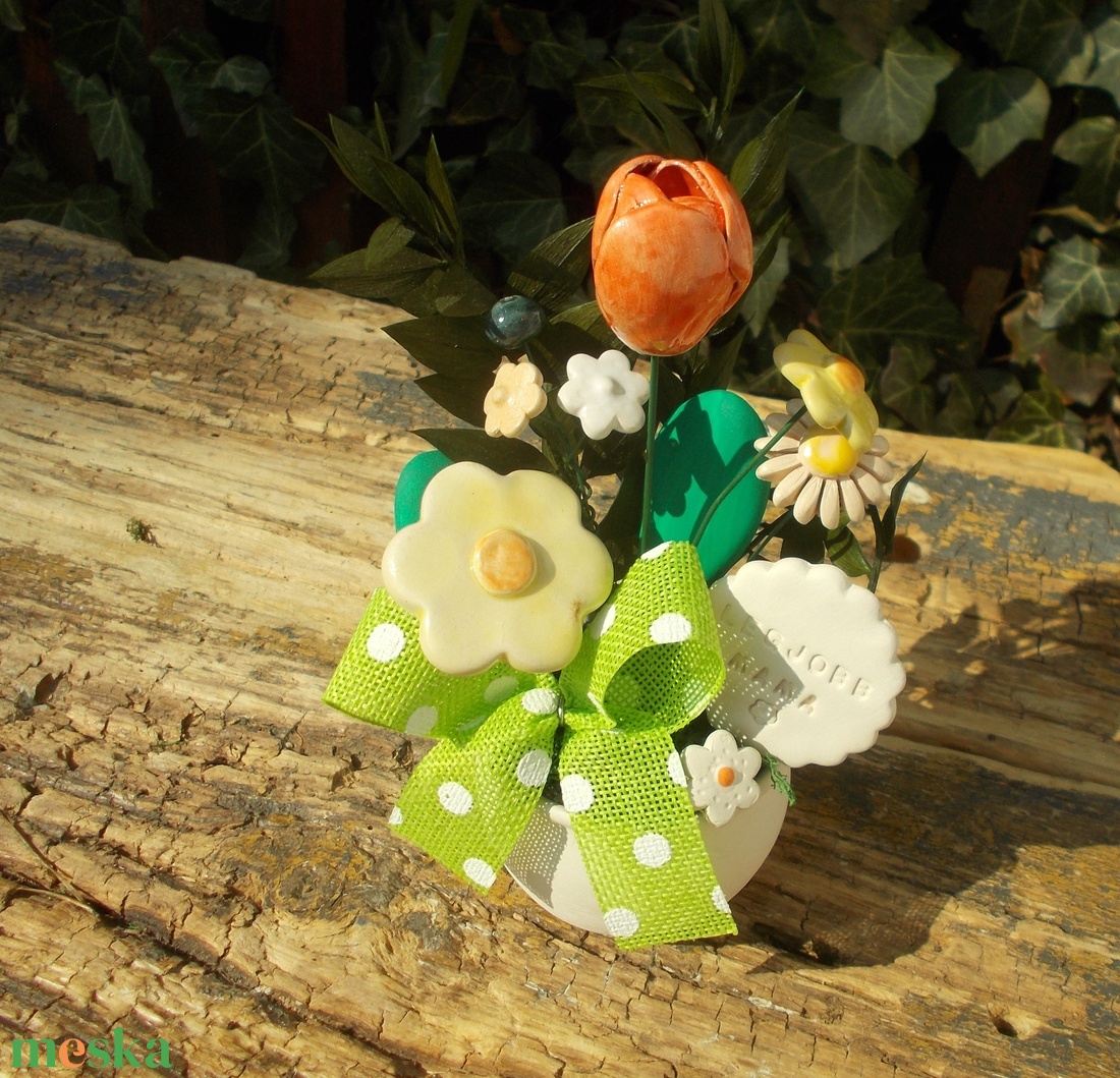 Asztaldísz anyák napjára. - otthon & életmód - virágdekoráció - virágdíszek - virágdísz kaspóban - Meska.hu