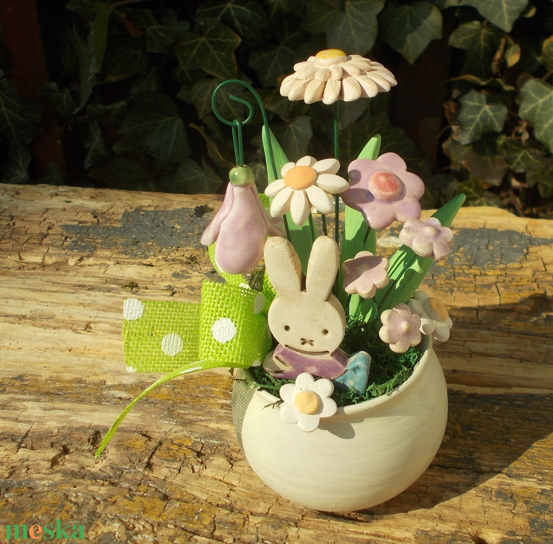 Asztaldísz húsvétra - otthon & életmód - virágdekoráció - virágdíszek - virágdísz kaspóban - Meska.hu