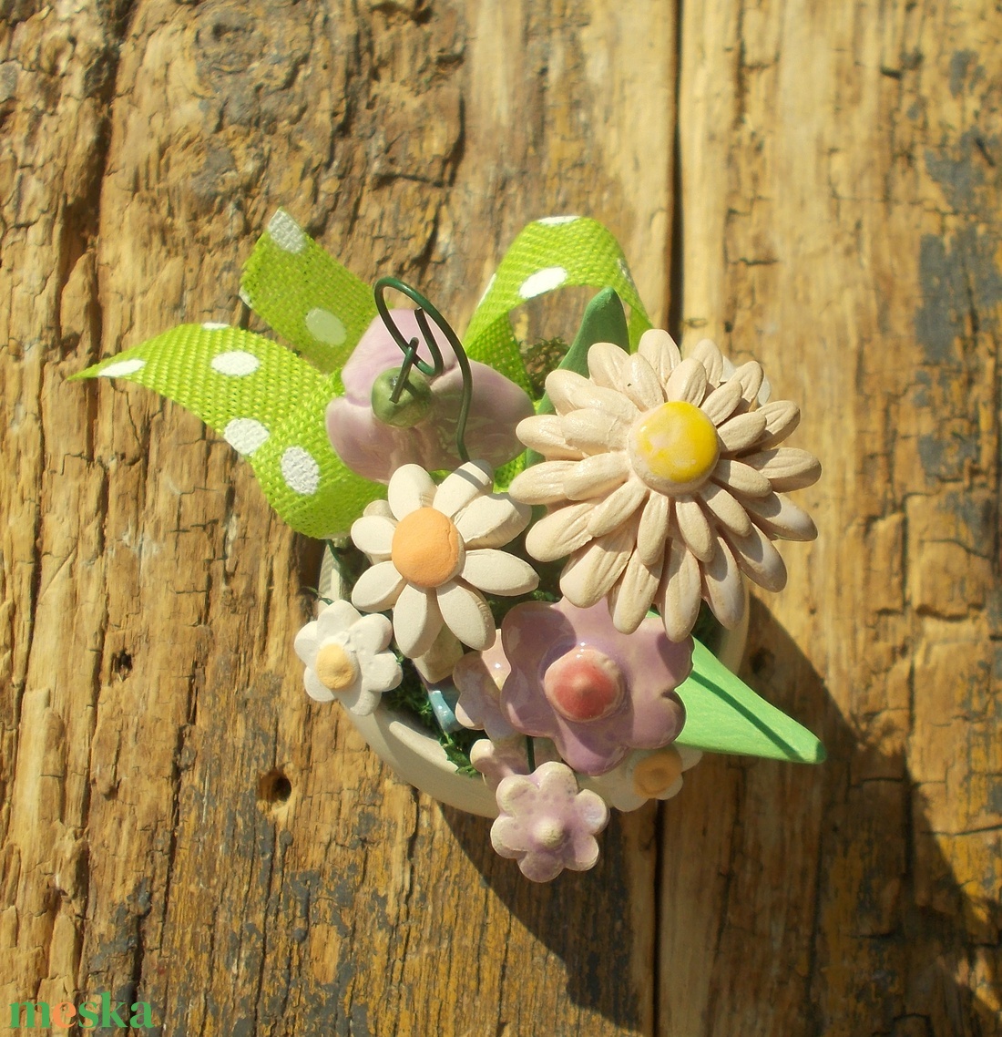 Asztaldísz húsvétra - otthon & életmód - virágdekoráció - virágdíszek - virágdísz kaspóban - Meska.hu