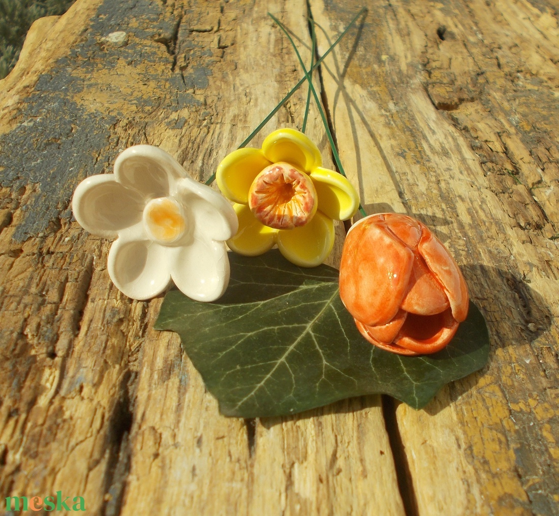 Tavaszi virágok - otthon & életmód - virágdekoráció - virágok - szálas virág - Meska.hu