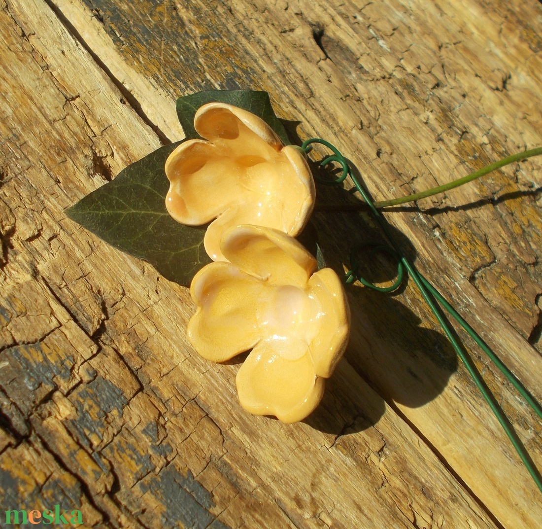 Csengő-bongó    virágok - otthon & életmód - ház & kert - kerti dísz - Meska.hu