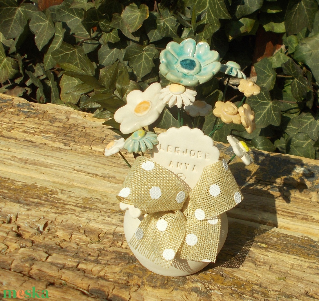 Asztaldísz anyák napjára. - otthon & életmód - virágdekoráció - virágdíszek - virágdísz kaspóban - Meska.hu