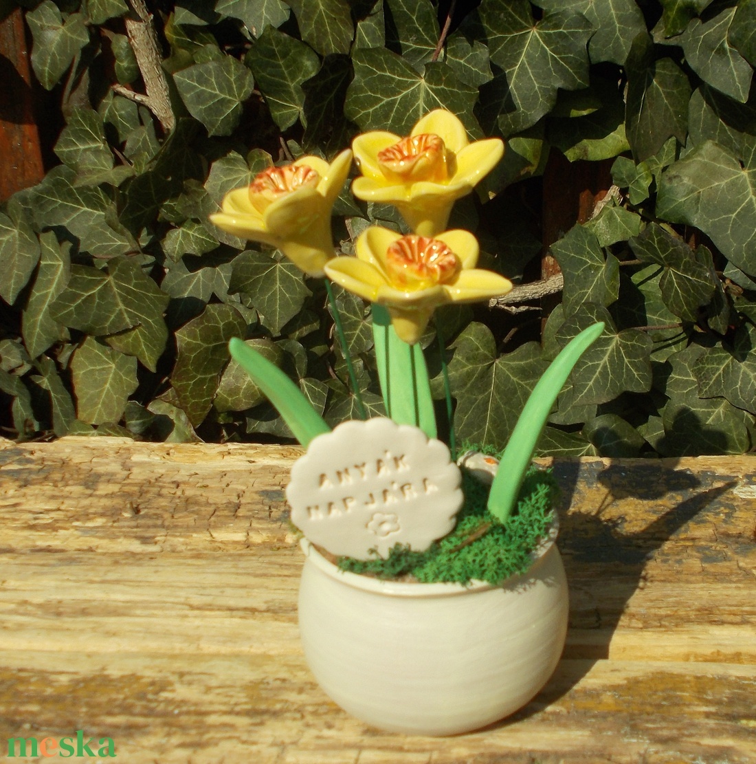 Asztaldísz anyák napjára. - otthon & életmód - virágdekoráció - virágdíszek - virágdísz kaspóban - Meska.hu