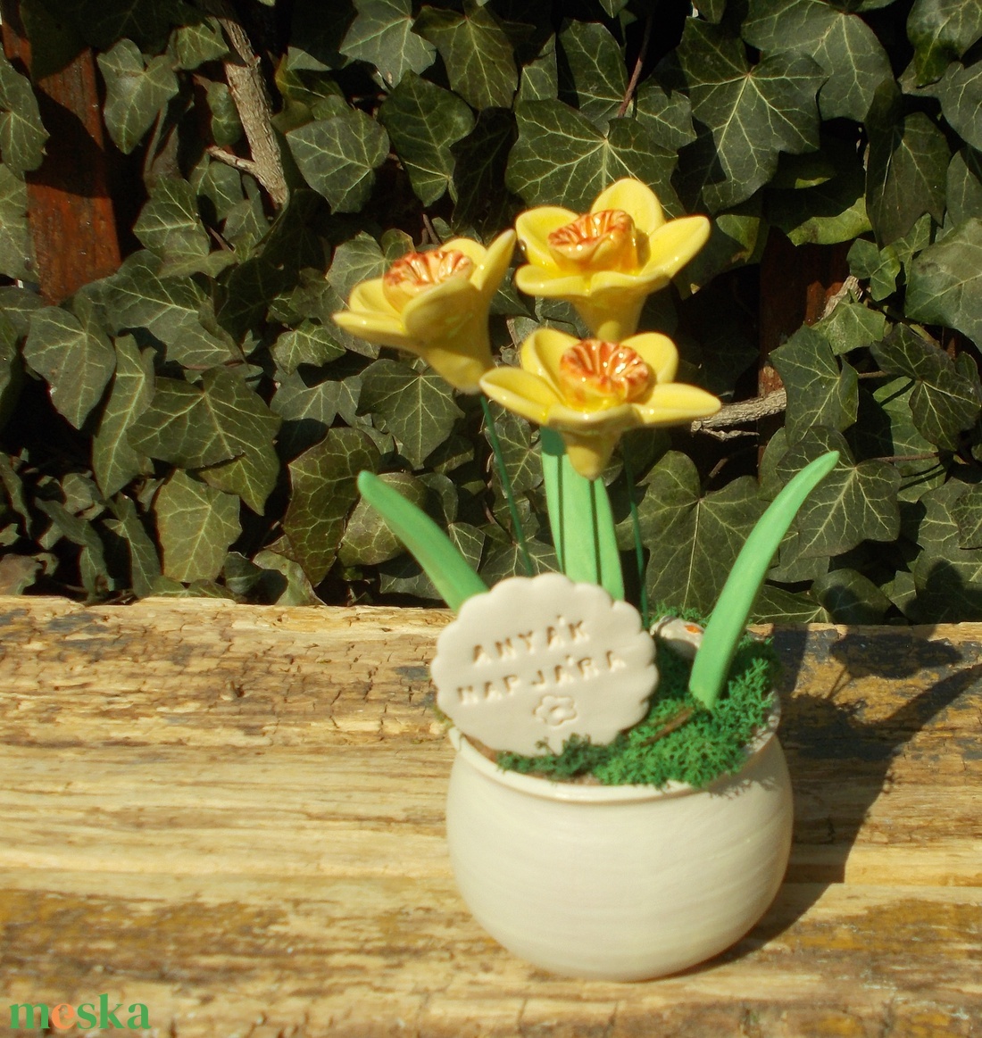 Asztaldísz anyák napjára. - otthon & életmód - virágdekoráció - virágdíszek - virágdísz kaspóban - Meska.hu