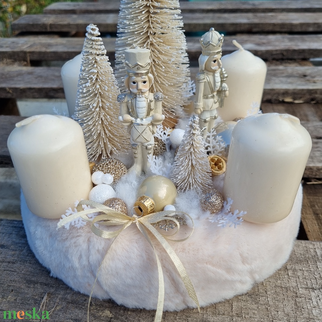 Diótörős adventi koszorú - karácsony - adventi díszek - adventi koszorú - Meska.hu Diótörős adventi koszorú - karácsony - adventi díszek - adventi koszorú - Meska.hu