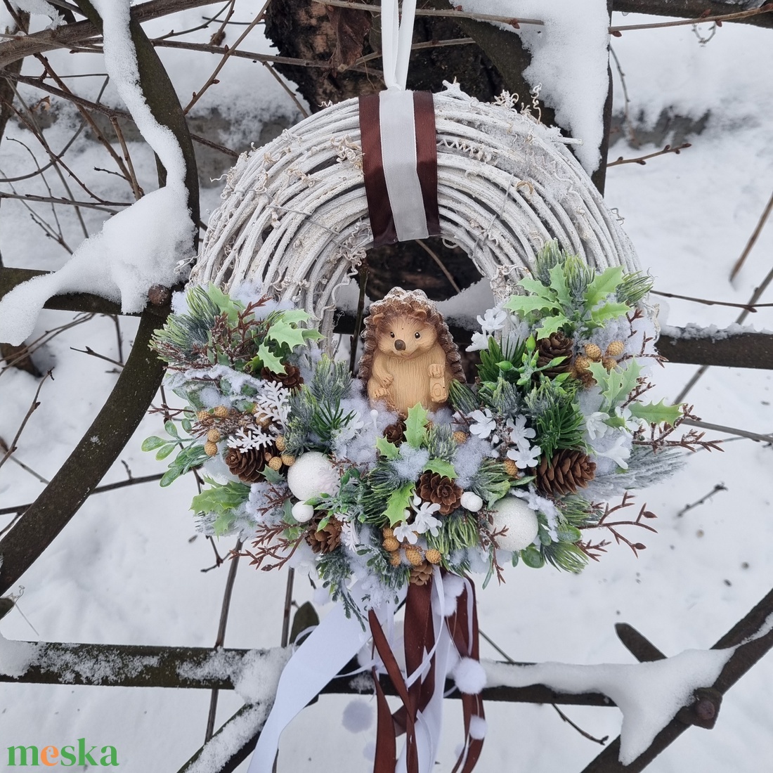 Sünis téli ajtódísz - otthon & életmód - dekoráció - ajtó- és ablak dekoráció - ajtódísz & kopogtató - Meska.hu