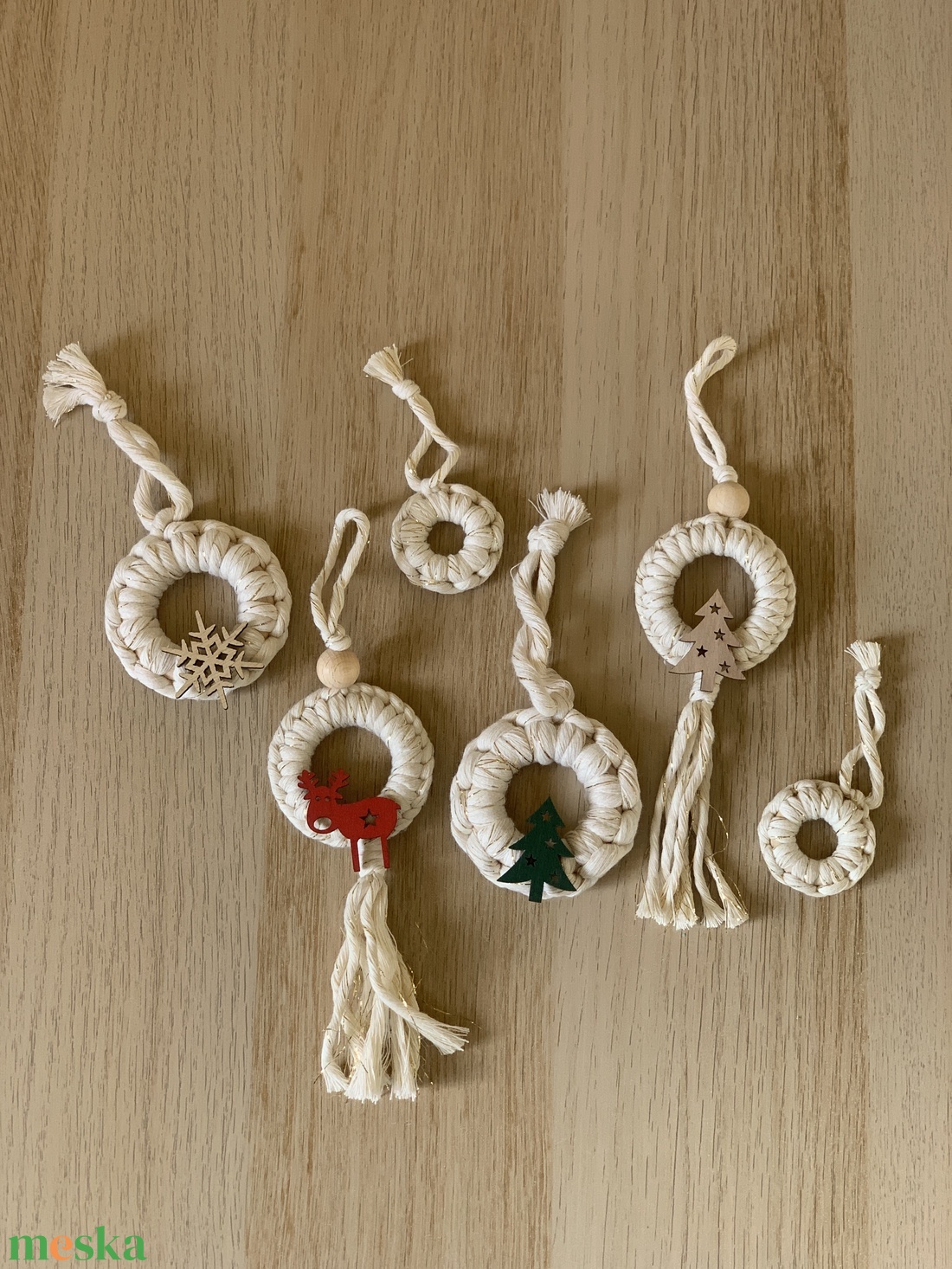 Makramé karácsonyfadísz szett - karácsony - karácsonyi lakásdekoráció - karácsonyfadíszek - Meska.hu