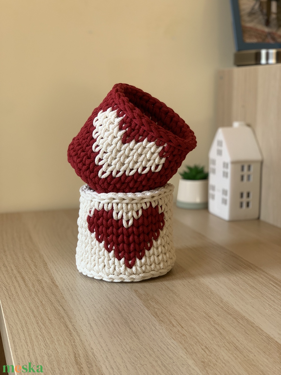 Szivecskés kosár - otthon & életmód - tárolás & rendszerezés - tárolókosár - Meska.hu