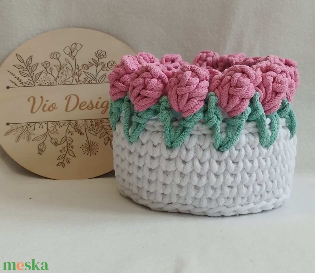 Tulipános Horgolt kosár  - otthon & életmód - dekoráció - asztal és polc dekoráció - horgolt & csipketerítő - Meska.hu