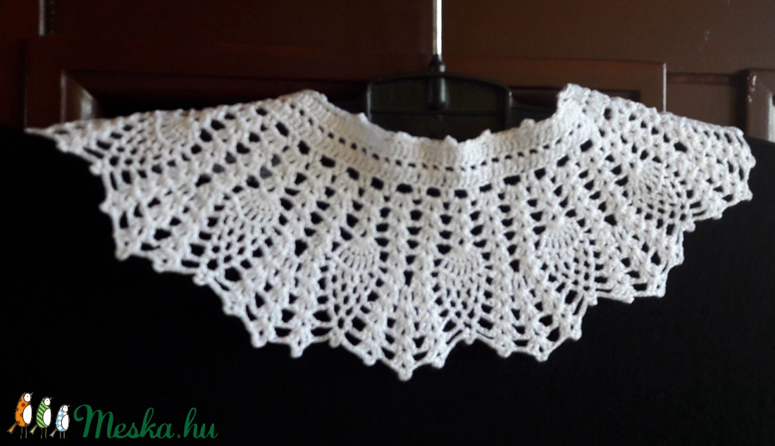 Horgolt gallér ananász mintával - ruha & divat - női ruha - póló, felső - Meska.hu