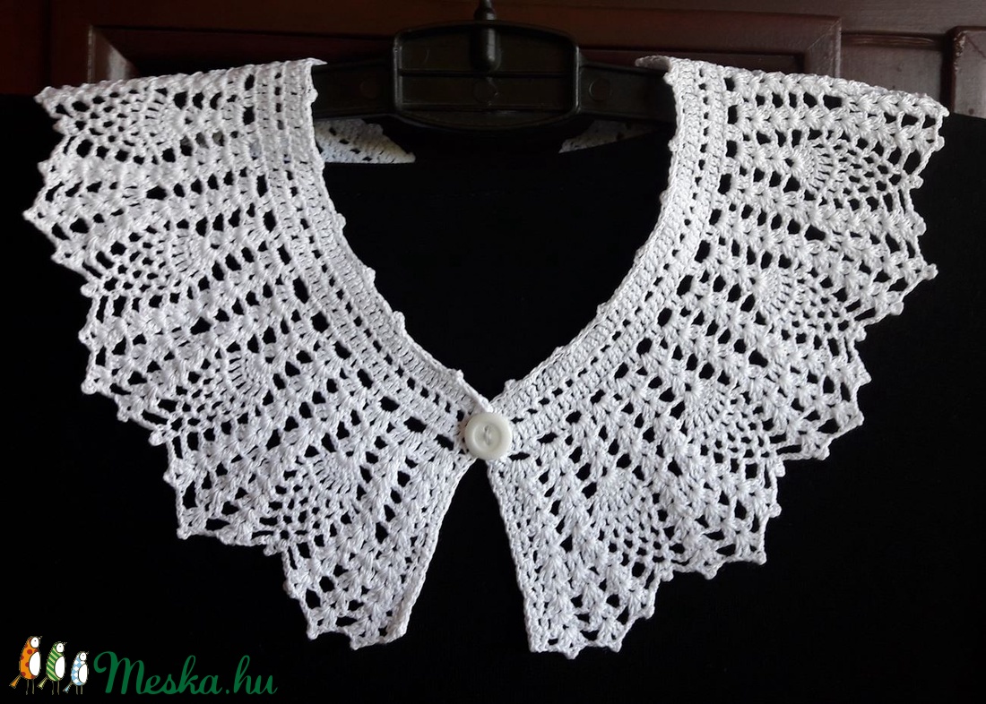 Horgolt gallér ananász mintával - ruha & divat - női ruha - póló, felső - Meska.hu