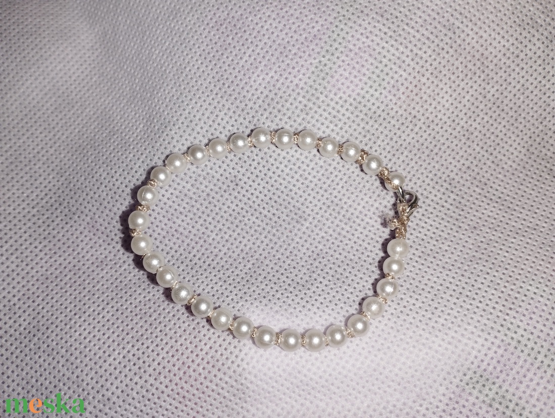 Csomózott gyöngy karkötő 01 - ékszer - gyűrű - többköves gyűrű - Meska.hu