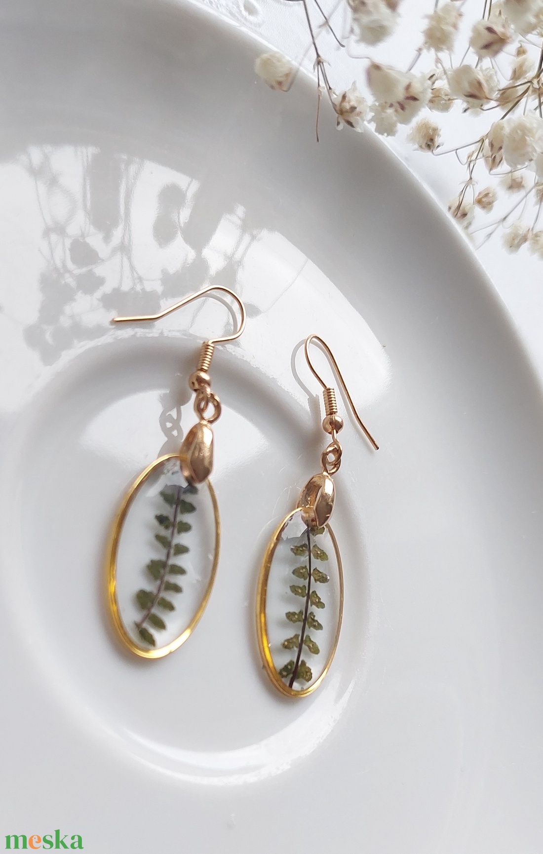 Páfránylevél gyanta ékszer. Természetes csüngő fülbevaló.  - ékszer - fülbevaló - lógó fülbevaló - Meska.hu