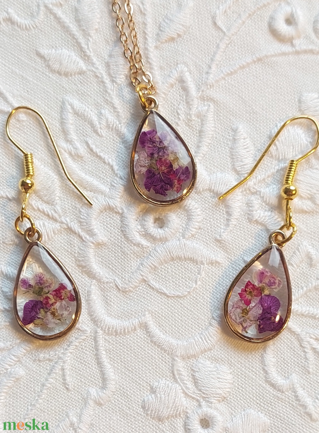 Virágcsokor gyantában. Aranyos ékszerszett. - ékszer - ékszerszett - Meska.hu