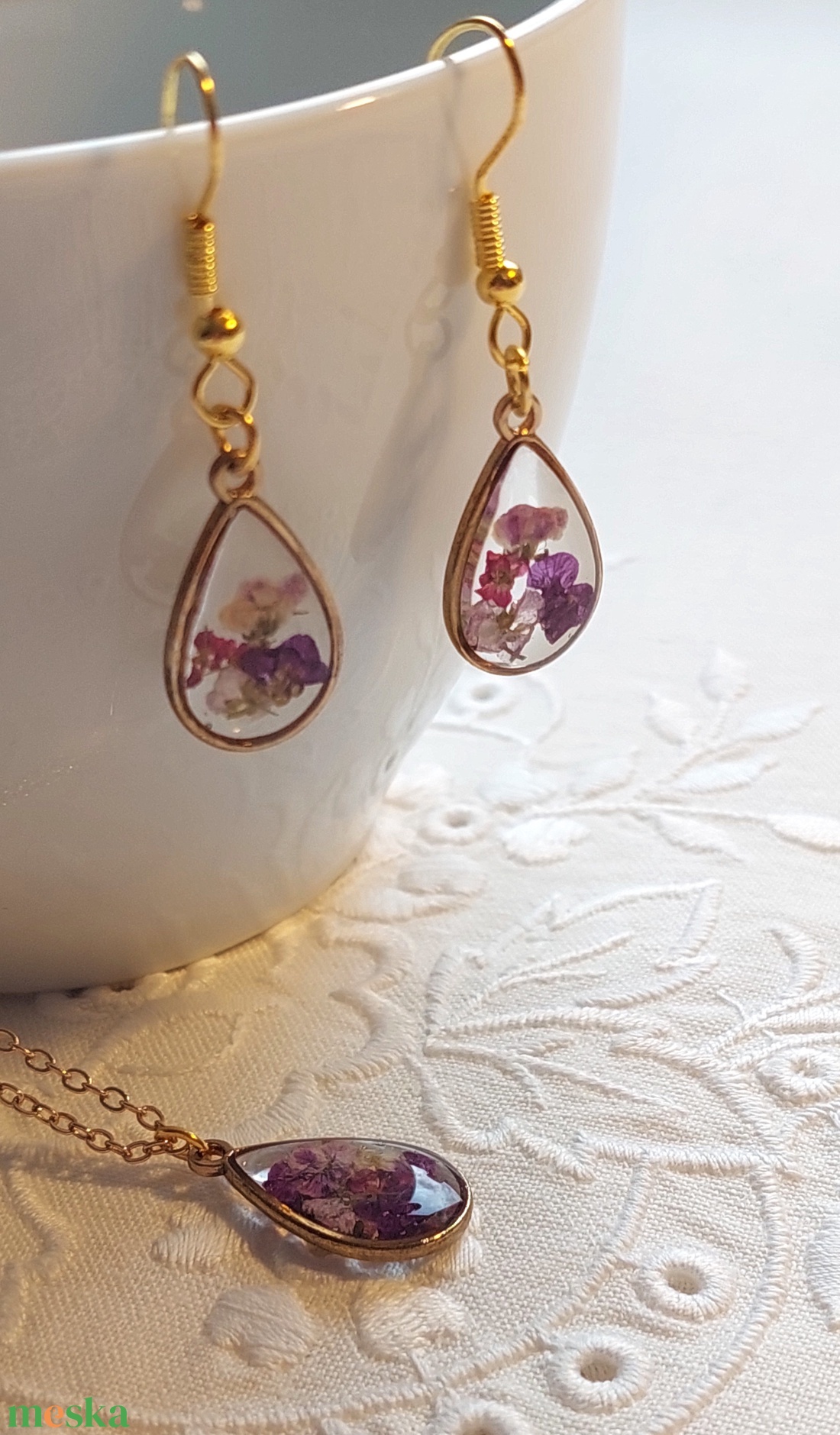 Virágcsokor gyantában. Aranyos ékszerszett. - ékszer - ékszerszett - Meska.hu