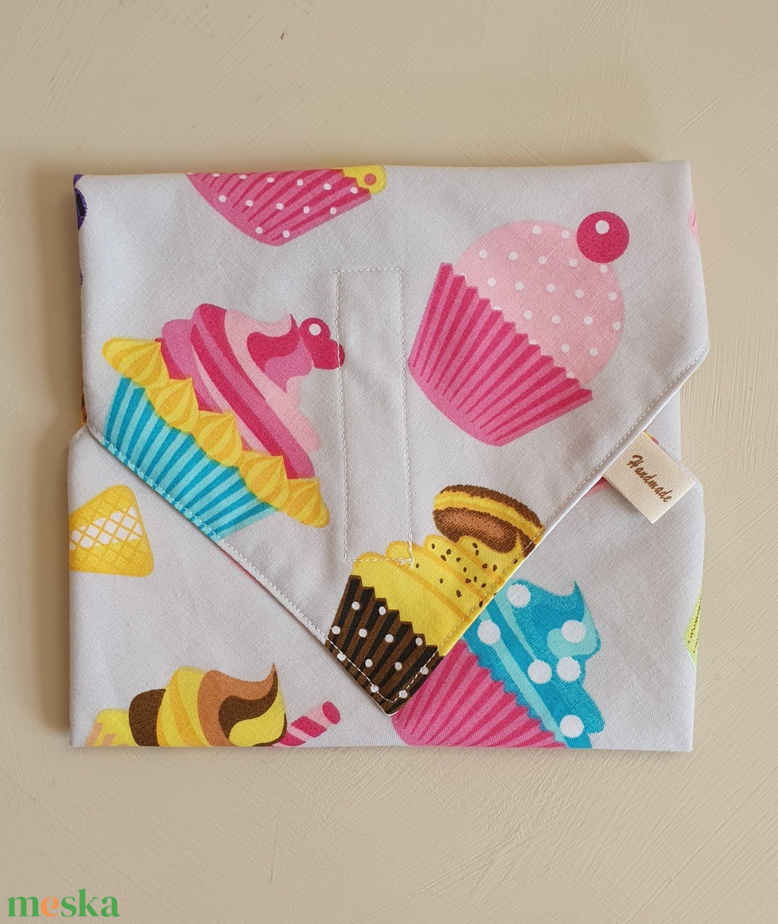 Muffin mintás újraszalvéta - táska & tok - uzsonna- & ebéd tartó - szendvics csomagoló - Meska.hu Muffin mintás újraszalvéta - táska & tok - uzsonna- & ebéd tartó - szendvics csomagoló - Meska.hu