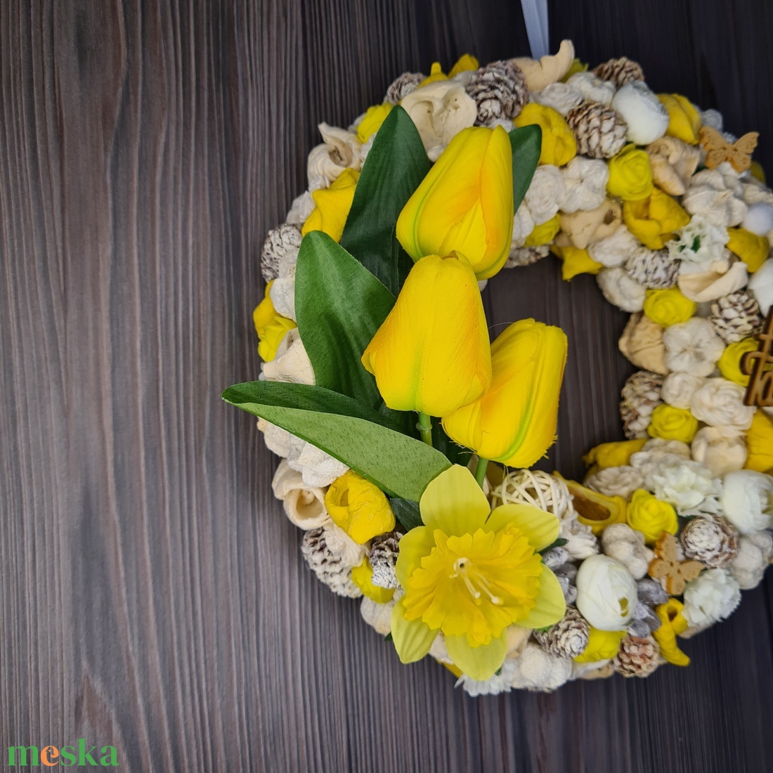 Fehér-sárga tavaszi kopogtató - otthon & életmód - dekoráció - ajtó- és ablak dekoráció - ajtódísz & kopogtató - Meska.hu