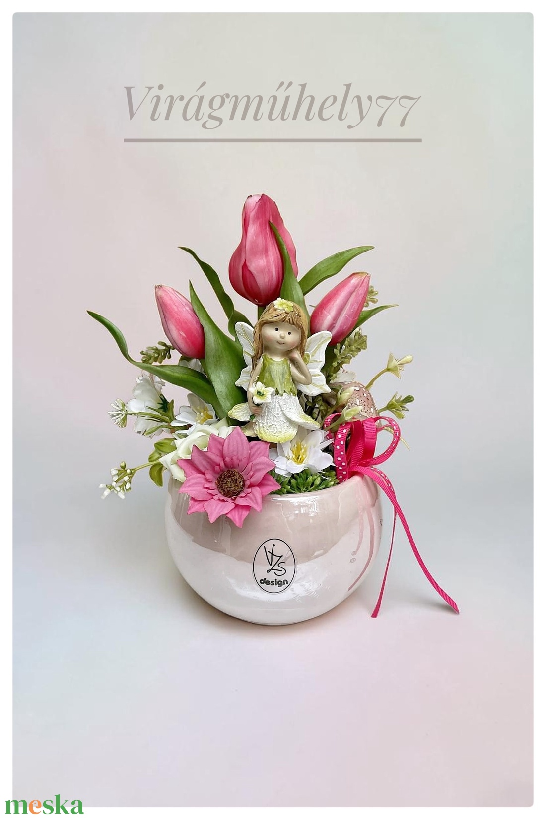 Tavaszi virágokkal készült figurás anyák napi dísz, pink - otthon & életmód - virágdekoráció - virágdíszek - asztali virágdísz - Meska.hu