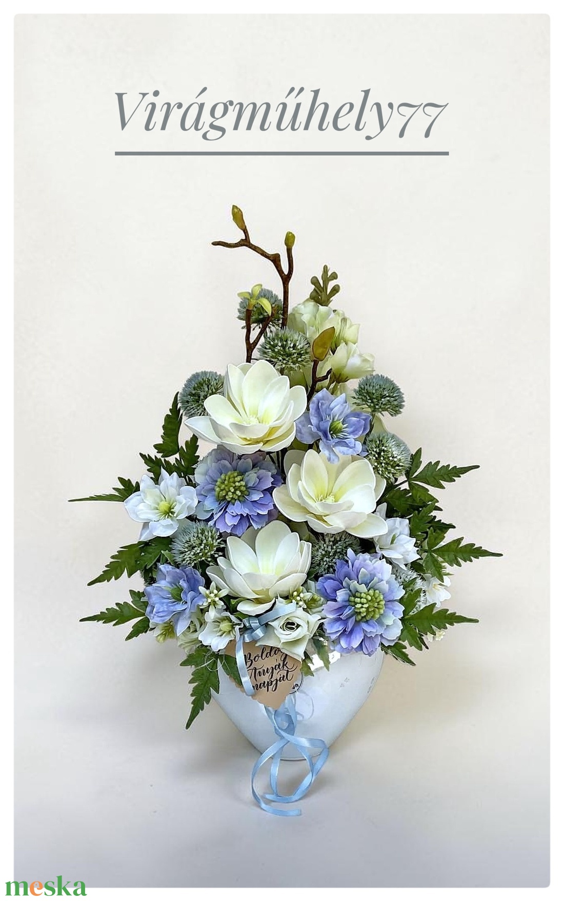 Elegáns Magnólia asztaldísz fehér és kék színvilágban - otthon & életmód - dekoráció - asztal és polc dekoráció - asztaldísz - Meska.hu