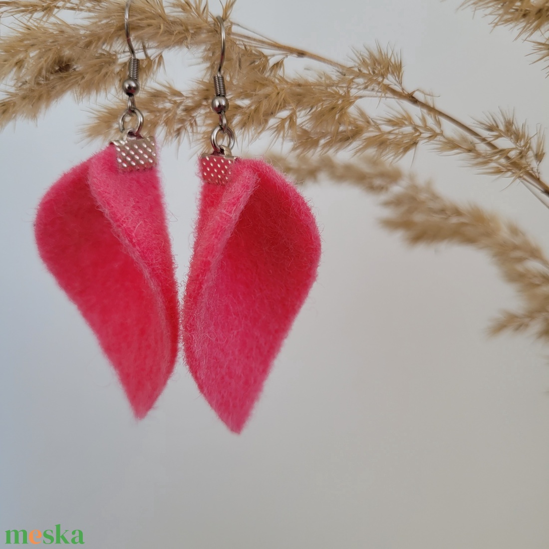 Tündérlevél fülbevaló- rózsaszín - ékszer - fülbevaló - lógó fülbevaló - Meska.hu