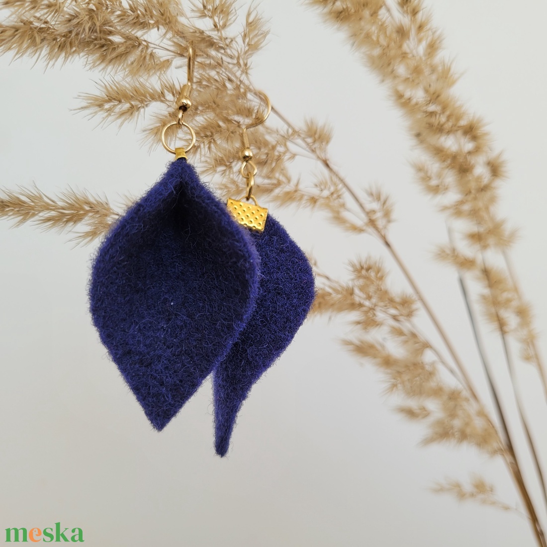 Tündérlevél fülbevaló- sötétkék - ékszer - fülbevaló - lógó fülbevaló - Meska.hu