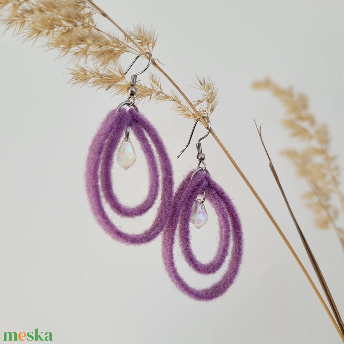 Gyöngyös cseppecskék fülbevaló-  lila - ékszer - fülbevaló - lógó fülbevaló - Meska.hu