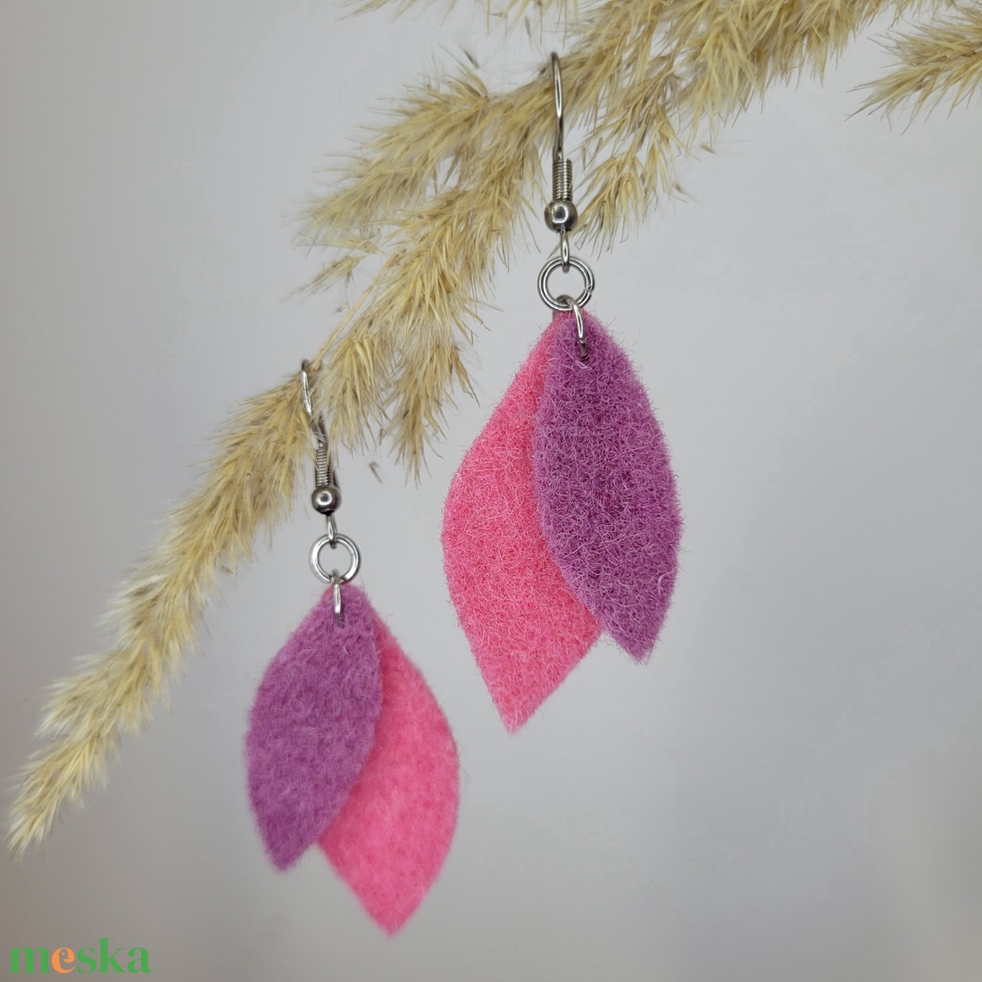 Hajnallevelek aromafülbevaló - rózsaszín, lila - ékszer - fülbevaló - lógó fülbevaló - Meska.hu