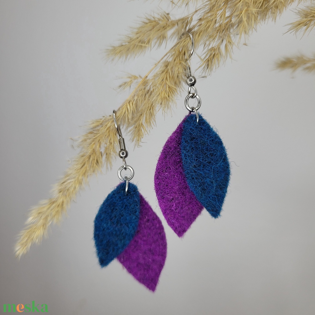 Hajnallevelek aromafülbevaló - sötét lila, petrol kék - ékszer - fülbevaló - lógó fülbevaló - Meska.hu