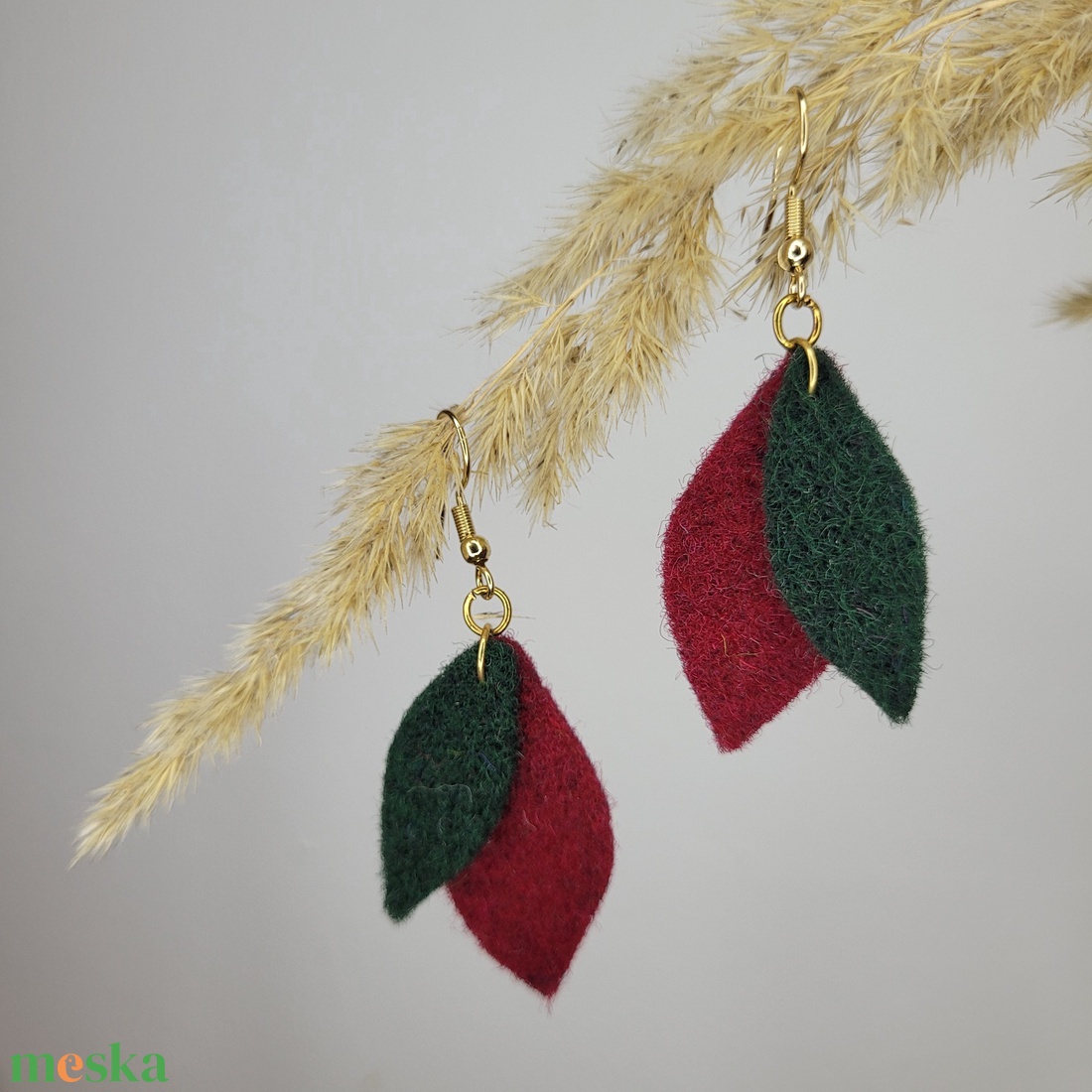 Hajnallevelek aromafülbevaló - bordó, s.zöld - ékszer - fülbevaló - lógó fülbevaló - Meska.hu