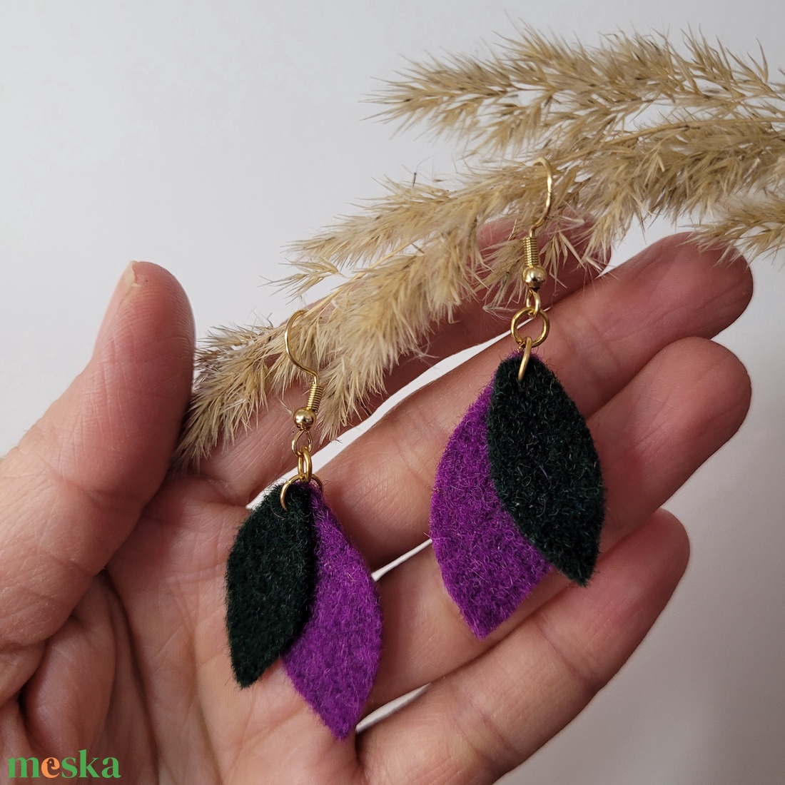 Hajnallevelek aromafülbevaló - meleg lila, s.zöld - ékszer - fülbevaló - lógó fülbevaló - Meska.hu