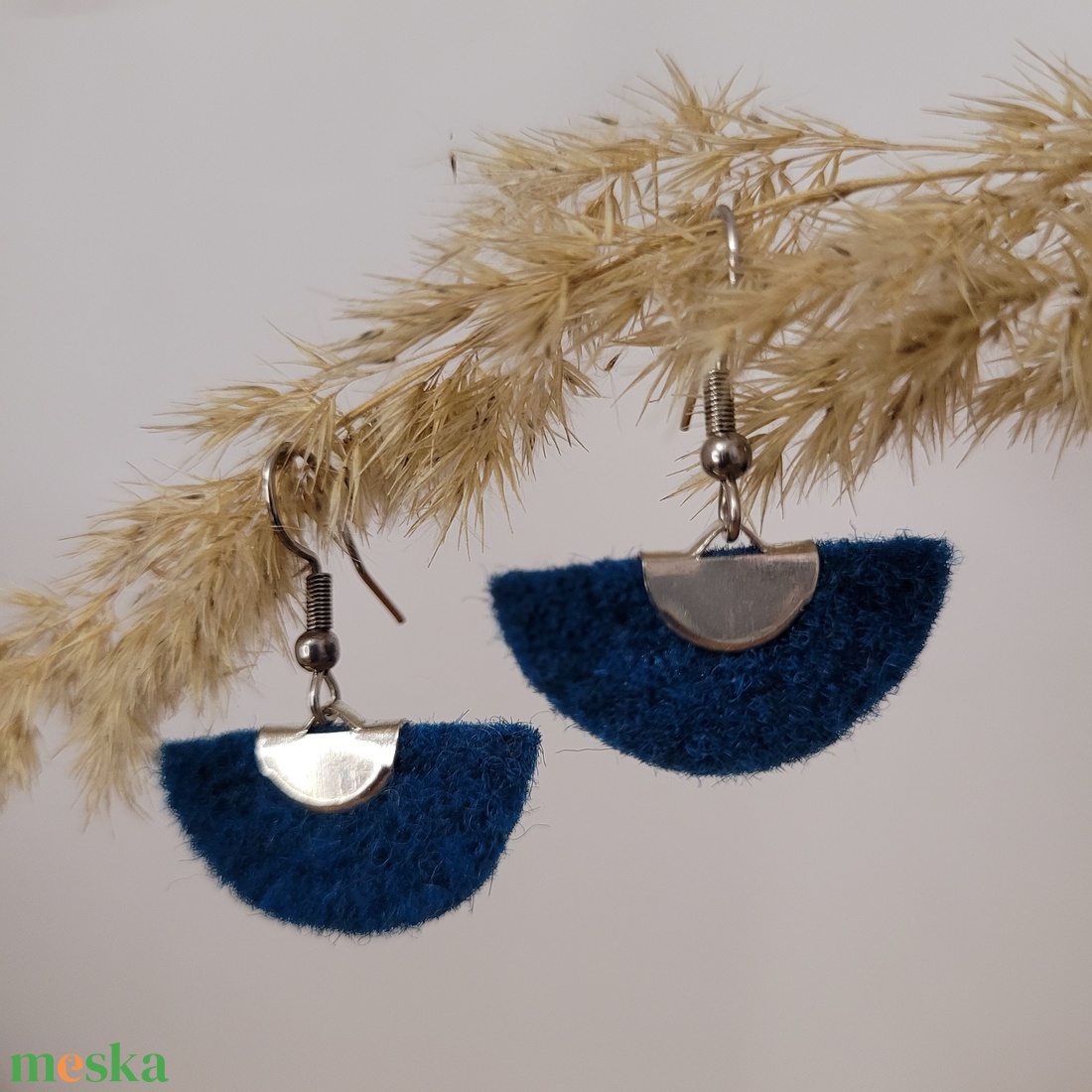 Holdszirmok aromafülbevaló, petrolkék - ékszer - fülbevaló - lógó fülbevaló - Meska.hu