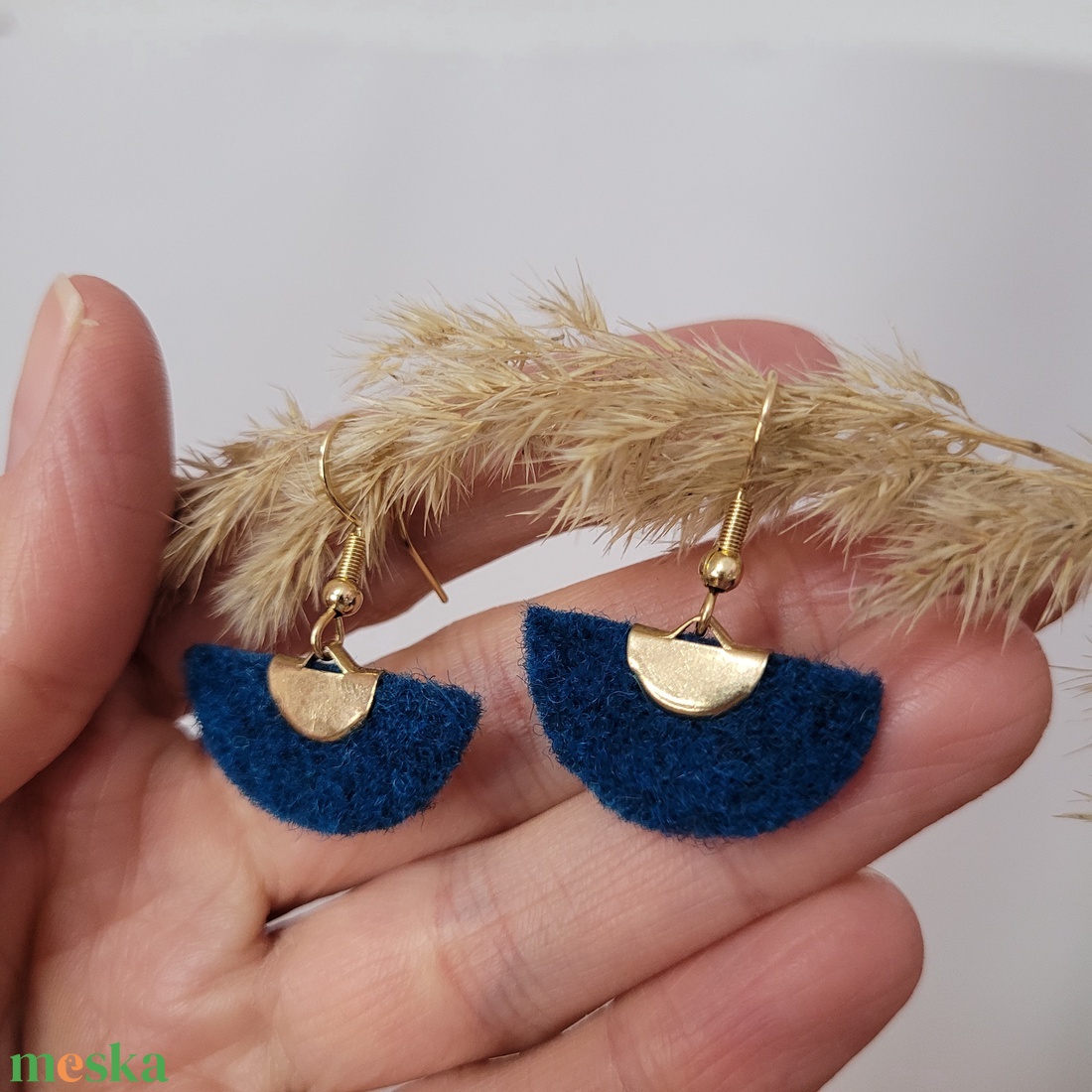 Holdszirmok aromafülbevaló - petrolkék - ékszer - fülbevaló - lógó fülbevaló - Meska.hu