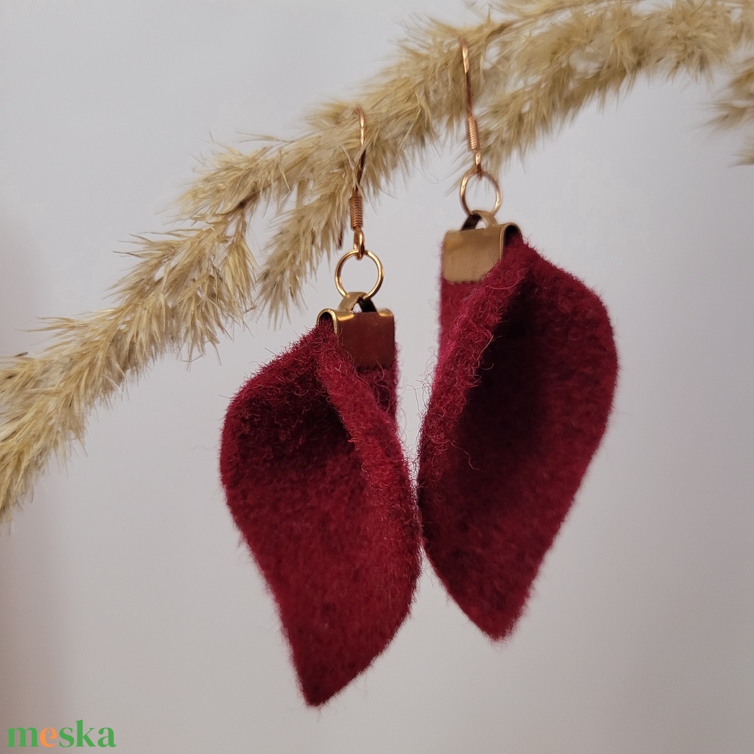 Tündérlevél aromafülbevaló- bordó -rozéarany - ékszer - fülbevaló - lógó fülbevaló - Meska.hu