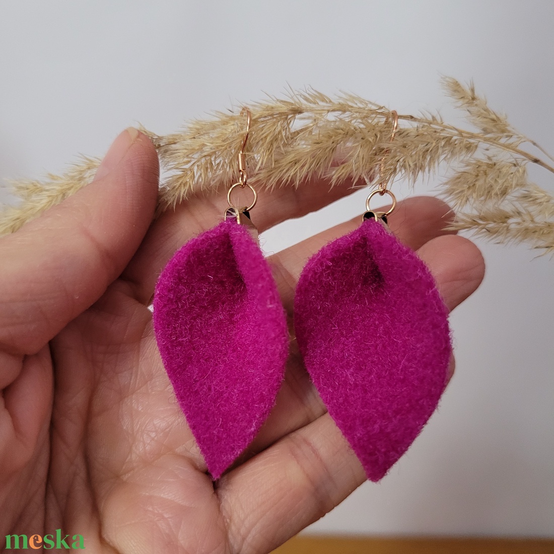 Tündérlevél aromafülbevaló- fukszia/magenta -rozéarany - ékszer - fülbevaló - lógó fülbevaló - Meska.hu