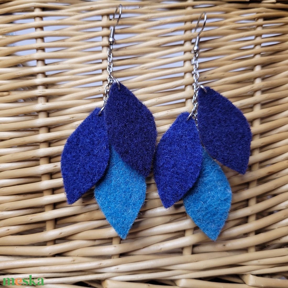 Lebegő levelek aromafülbevaló - kék árnyalatai - ékszer - fülbevaló - lógó fülbevaló - Meska.hu