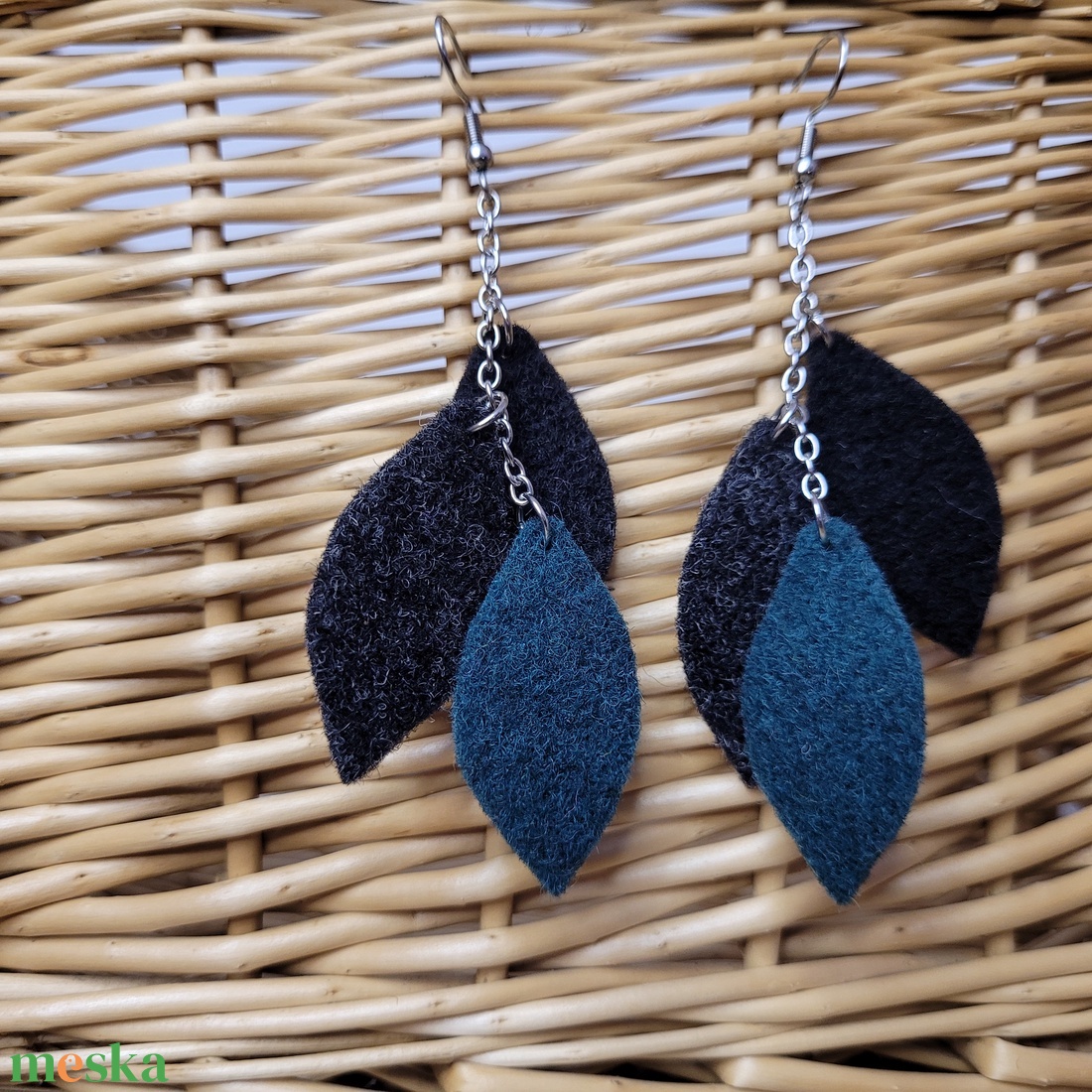 Lebegő levelek aromafülbevaló - fekete, szürke és petrolzöld - ékszer - fülbevaló - lógó fülbevaló - Meska.hu