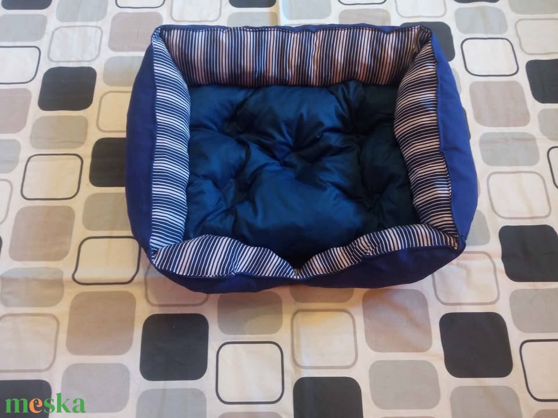 Egyedi csíkos kutyafekhely 65x50 cm-es méretben - otthon & életmód - kisállatoknak - kutyáknak - kutya fekhelyek, házak - Meska.hu