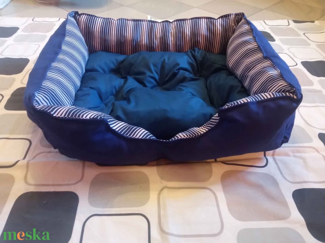 Egyedi csíkos kutyafekhely 65x50 cm-es méretben - otthon & életmód - kisállatoknak - kutyáknak - kutya fekhelyek, házak - Meska.hu