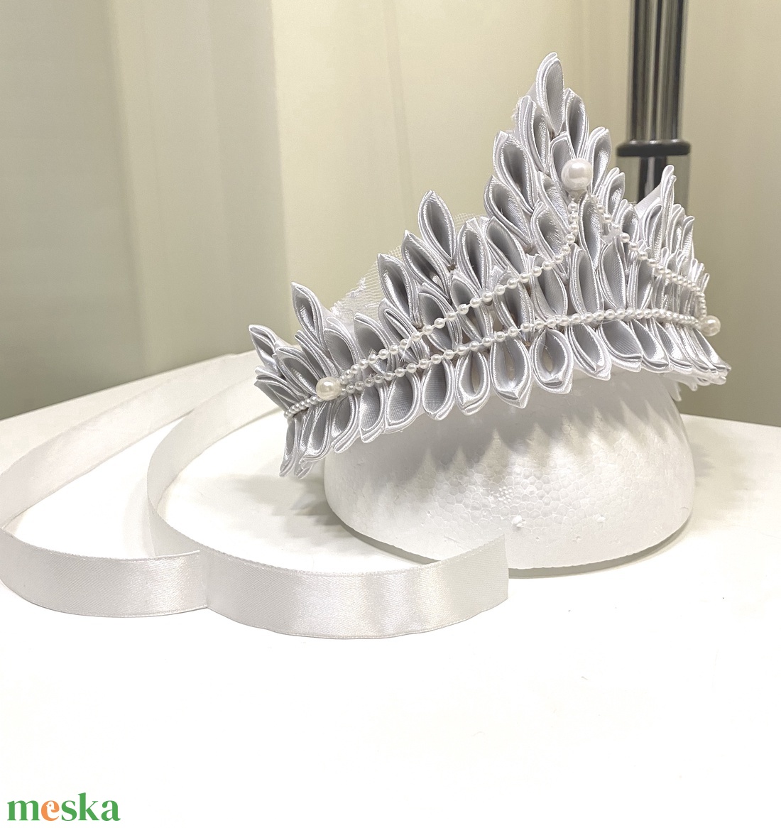 Fehér - Ezüst Tiara, fejdísz, fejpánt  - esküvő - hajdísz - fejkoszorú - Meska.hu