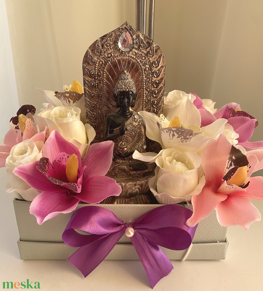 Buddha  orchidea virágok között virágdoboz, virágbox, asztaldísz - otthon & lakás - dekoráció - asztal és polc dekoráció - asztaldísz - Meska.hu