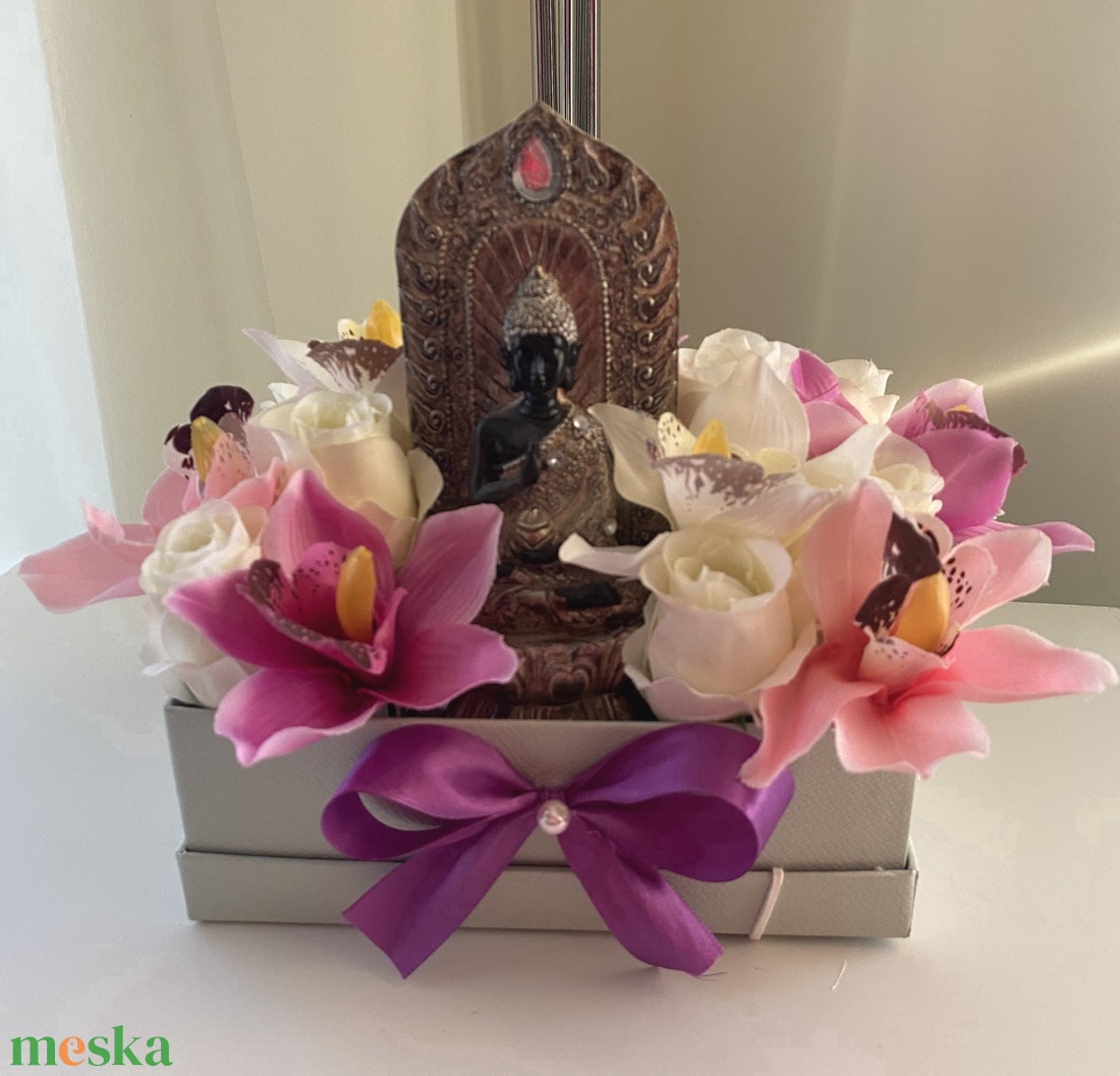 Buddha orchidea virágok között virágdoboz, virágbox, asztaldísz - otthon & lakás - dekoráció - asztal és polc dekoráció - asztaldísz - Meska.hu Buddha orchidea virágok között virágdoboz, virágbox, asztaldísz - otthon & lakás - dekoráció - asztal és polc dekoráció - asztaldísz - Meska.hu