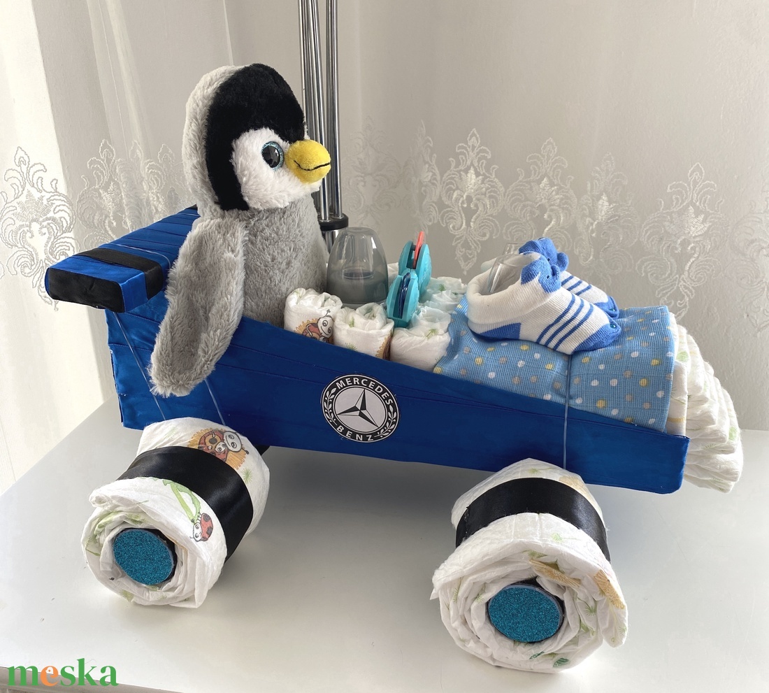 Pingvin autó pelenkatorta, 2-5 kg pelenkatorony, babaváró csomag - játék & sport - babalátogató ajándékcsomag - Meska.hu