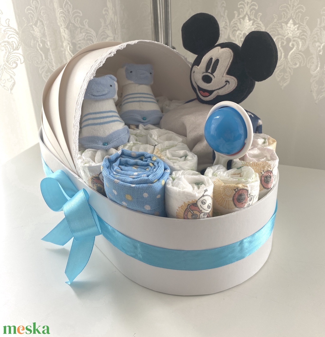 Mickey szundikendő bölcső pelenkatorta, pelenkatorony, babaváró csomag - játék & sport - babalátogató ajándékcsomag - Meska.hu Mickey szundikendő bölcső pelenkatorta, pelenkatorony, babaváró csomag - játék & sport - babalátogató ajándékcsomag - Meska.hu