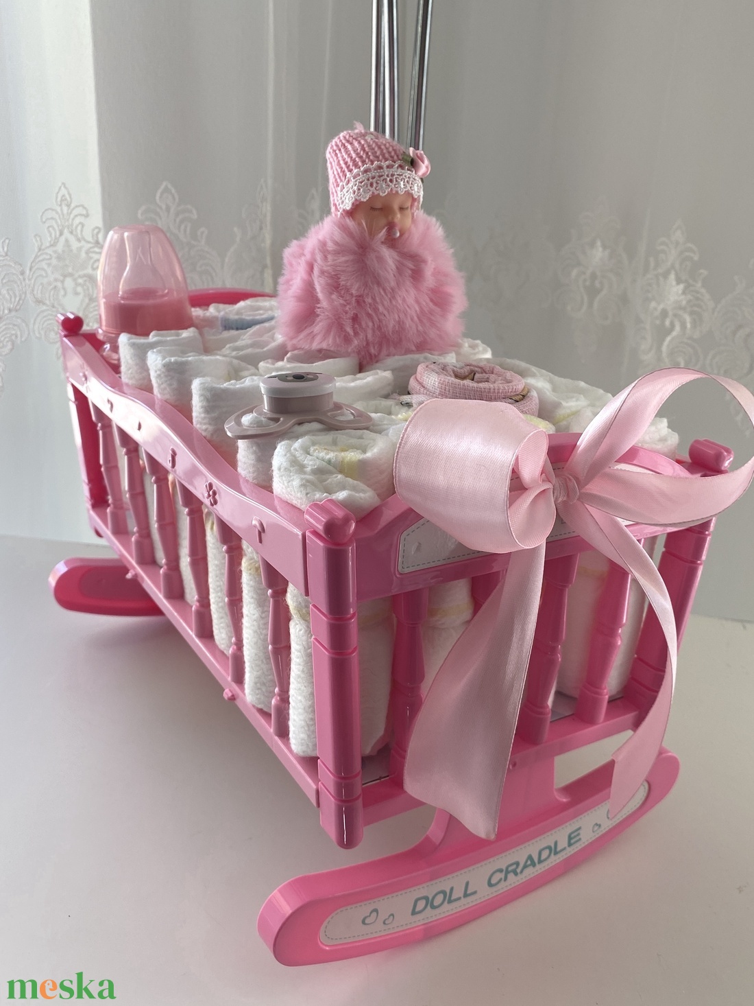 Baby bölcső pelenkatorta, 2-5 kg pelenkatorony, babaváró csomag - játék & sport - babalátogató ajándékcsomag - Meska.hu Baby bölcső pelenkatorta, 2-5 kg pelenkatorony, babaváró csomag - játék & sport - babalátogató ajándékcsomag - Meska.hu