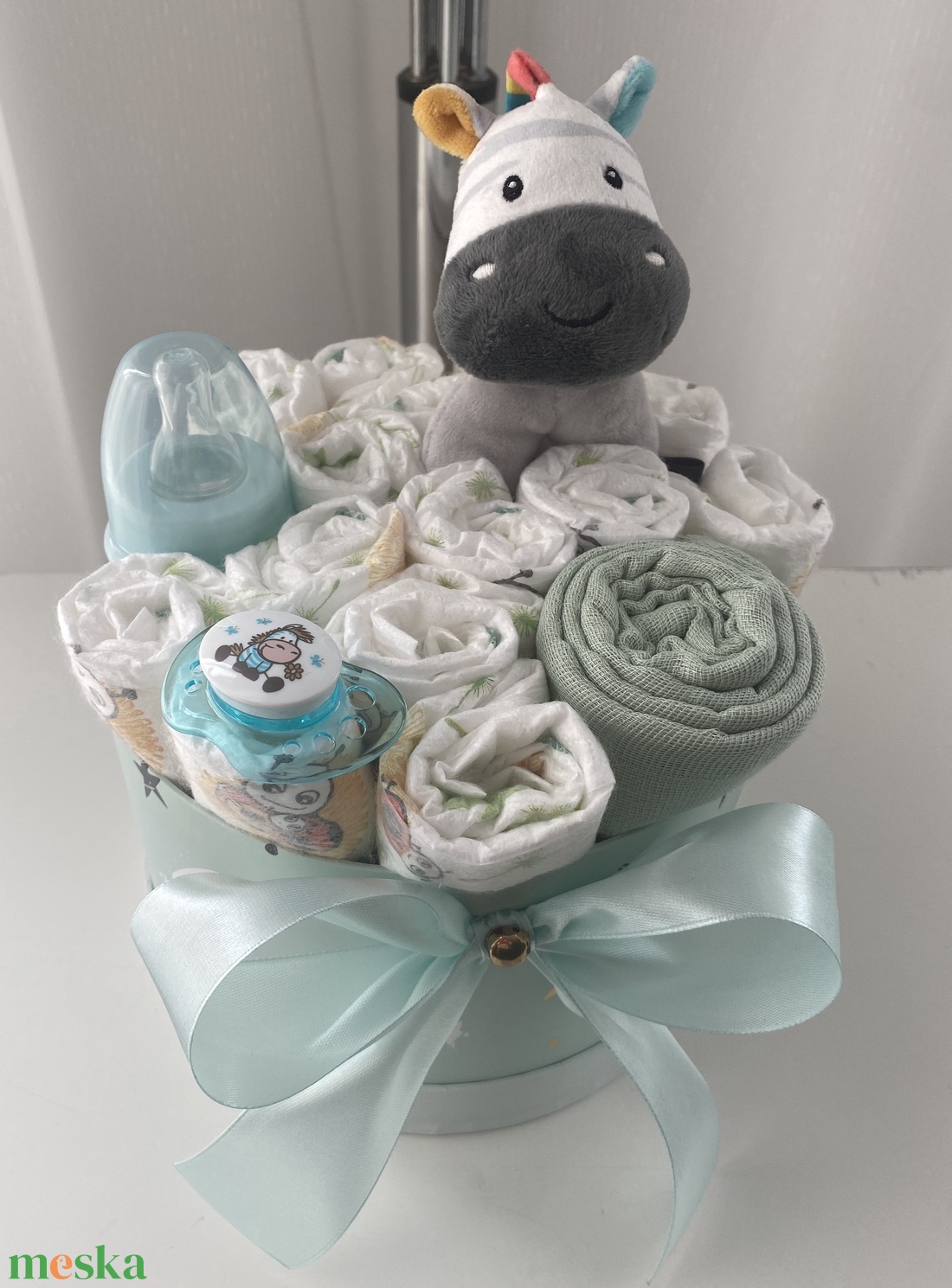 Baba box,  pelenkatorta 2-5 kg, pelenka doboz, babaváró csomag - játék & sport - babalátogató ajándékcsomag - Meska.hu