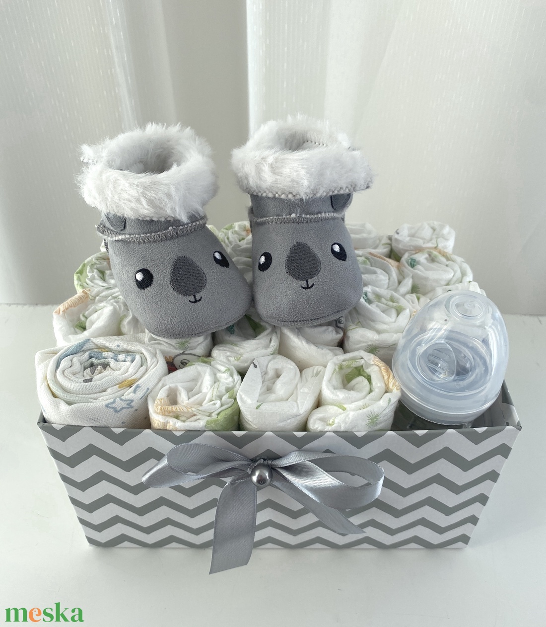 Baba box, pelenkatorta 2-5 kg, pelenka doboz, babaváró csomag - játék & sport - babalátogató ajándékcsomag - Meska.hu Baba box, pelenkatorta 2-5 kg, pelenka doboz, babaváró csomag - játék & sport - babalátogató ajándékcsomag - Meska.hu