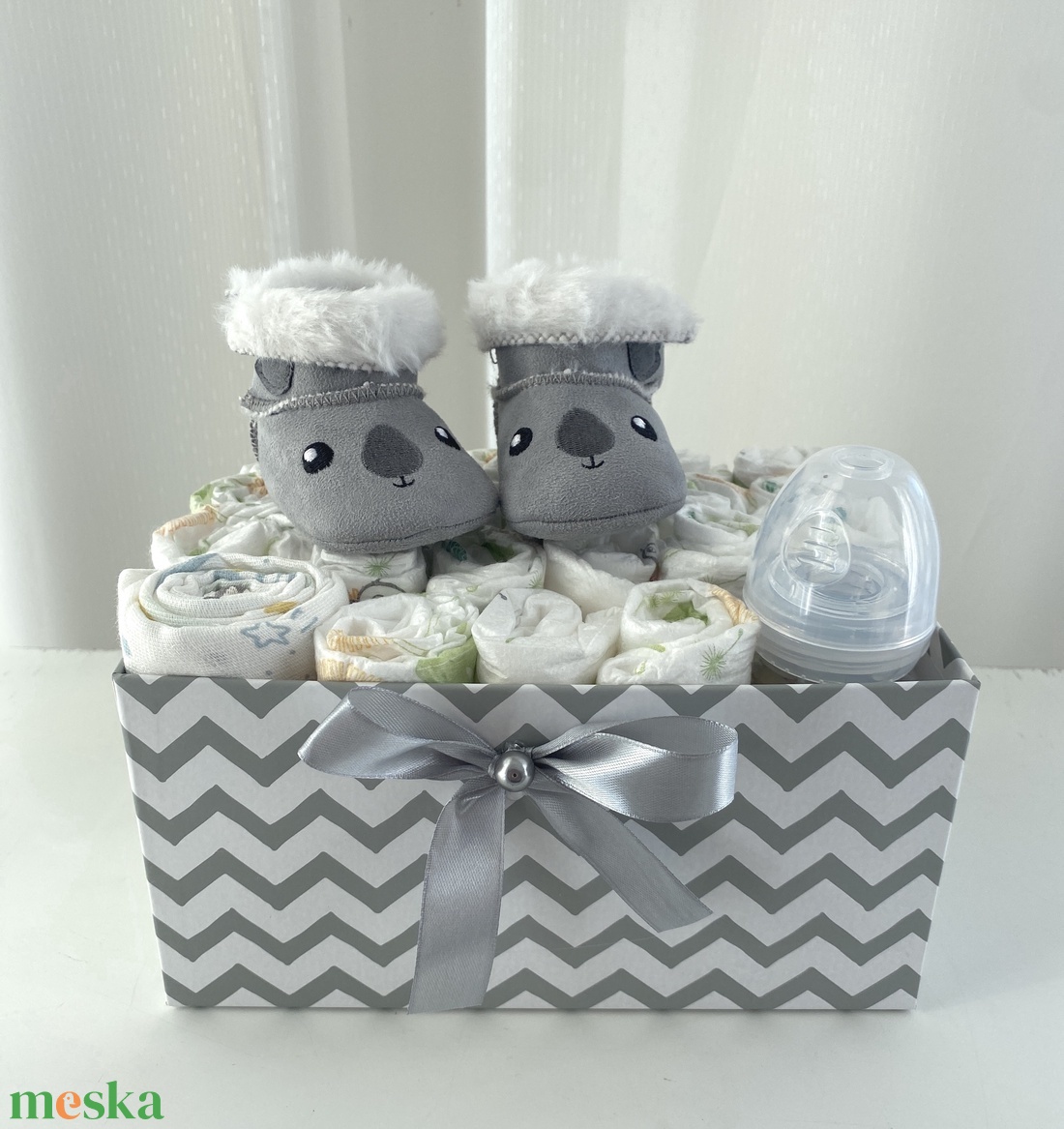 Baba box, pelenkatorta 2-5 kg, pelenka doboz, babaváró csomag - játék & sport - babalátogató ajándékcsomag - Meska.hu Baba box, pelenkatorta 2-5 kg, pelenka doboz, babaváró csomag - játék & sport - babalátogató ajándékcsomag - Meska.hu
