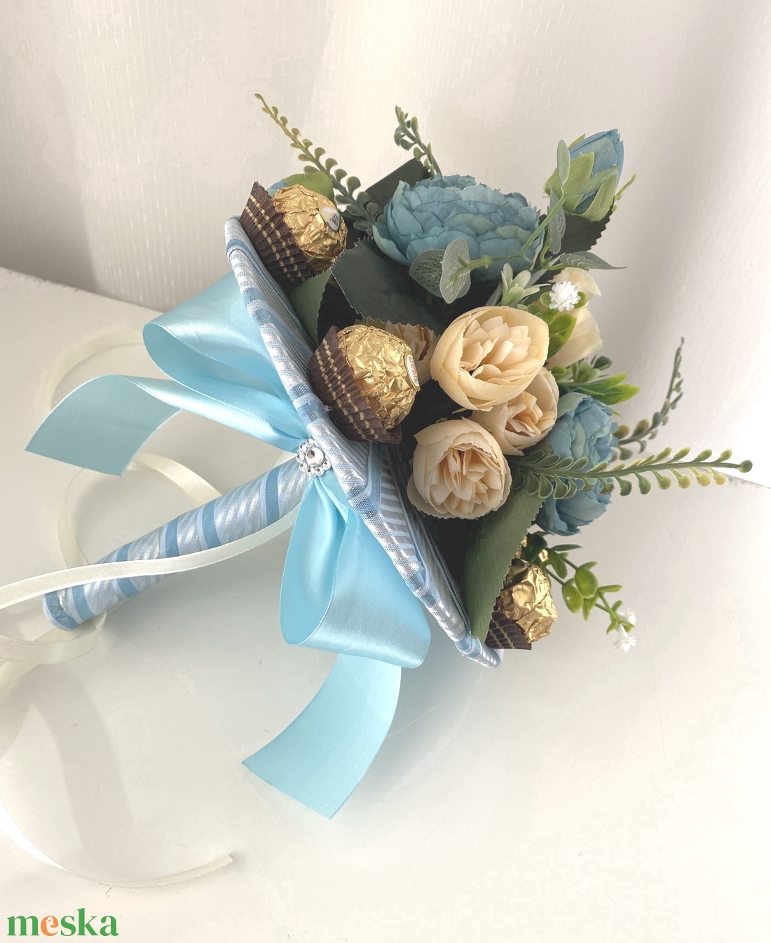 Kék Örökcsokor édességgel, virág csokor - otthon & életmód - dekoráció - Meska.hu