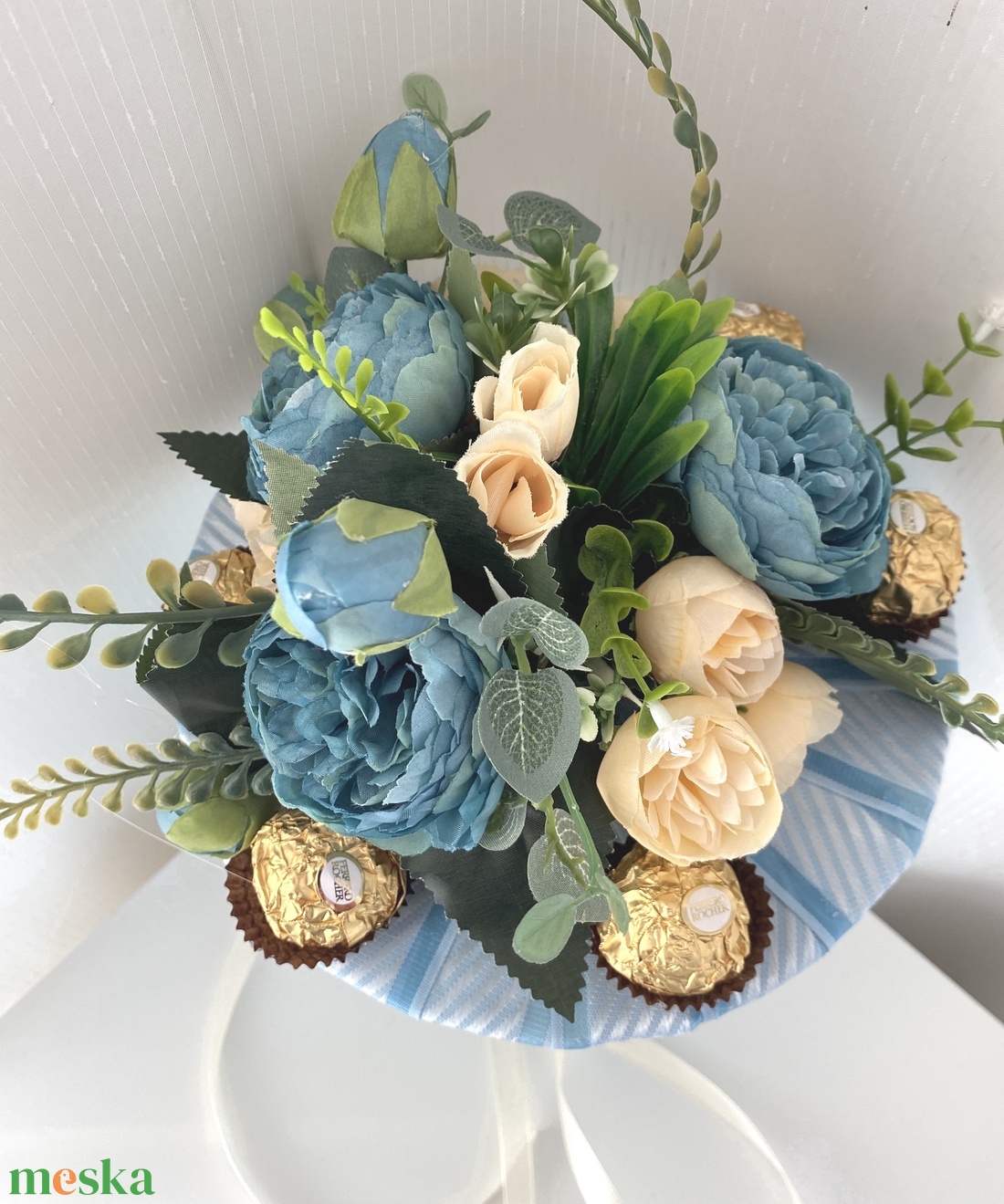 Kék Örökcsokor édességgel, virág csokor - otthon & életmód - dekoráció - Meska.hu